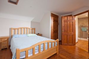 Manor Farm Cottage_Bedroom One- click for photo gallery
